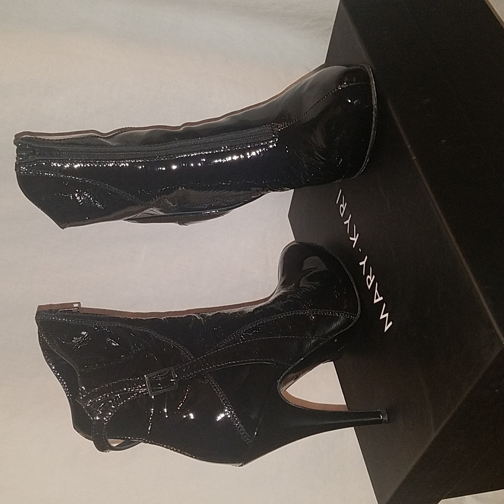 Ankle boots, Mary-Kyri black patent bootie 41/2 inch heel size 6